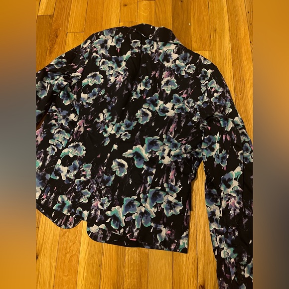 Blazer - Picture 2 of 6